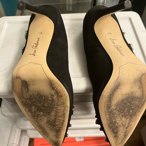 Sam Edelman Black Suede Heels with Bee Embel.8.5 - Picture 6 of 7